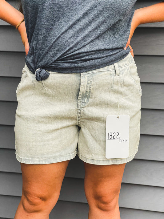 Claude High Rise shorts
